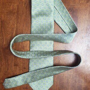 Peebles ~ “ALLOVER GREEN” ~ Silk Necktie ~ NWT